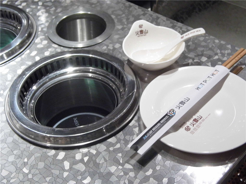 無煙火鍋魅力有多大？寶島臺灣同胞都來學！