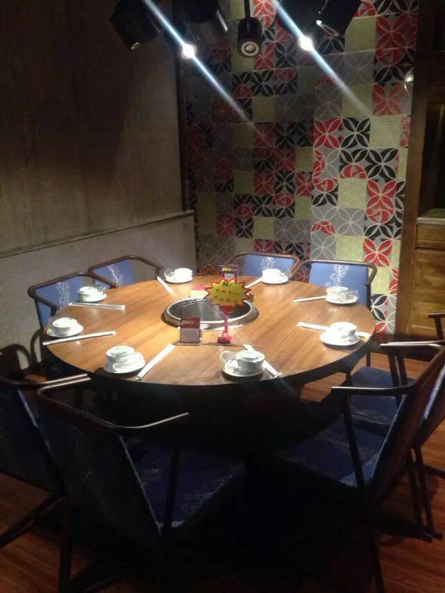 又一家【智能無煙火鍋】開業(yè)啦!!!十堰口之福火鍋(圖2) 又一家【智能無煙火鍋】開業(yè)啦!!!十堰口之福火鍋(圖2)